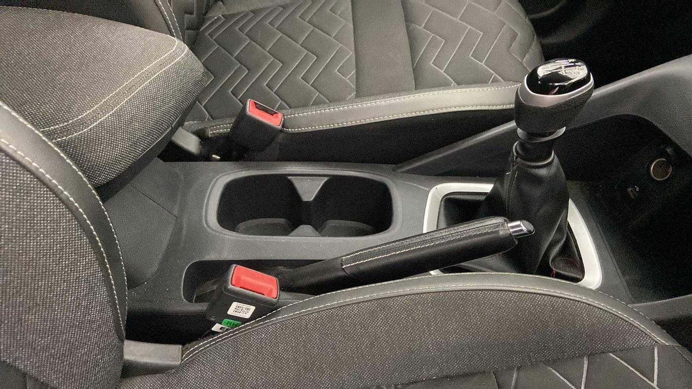 2022 Nissan MAGNITE XV PREMIUM, Petrol, Manual, 29,170 km, Gear Lever