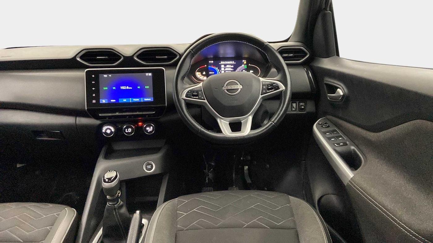 2022 Nissan MAGNITE XV PREMIUM, Petrol, Manual, 29,170 km, Steering Wheel Close Up