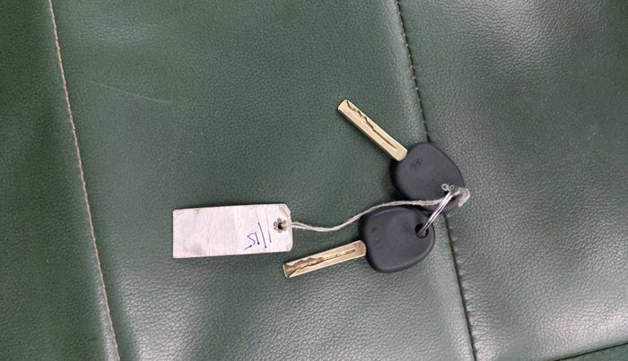 2011 Hyundai i20 MAGNA 1.2, Petrol, Manual, 34,169 km, Key Close Up