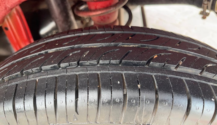 2014 Maruti Alto 800 LXI, Petrol, Manual, 25,383 km, Left Rear Tyre Tread
