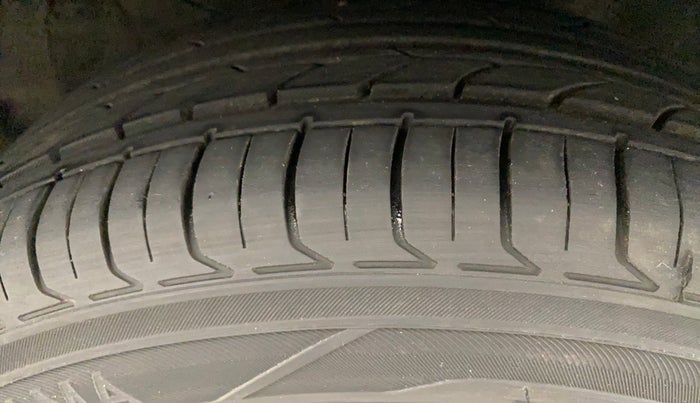 2020 KIA SONET GTX PLUS 1.0 DCT, Petrol, Automatic, 47,080 km, Right Front Tyre Tread