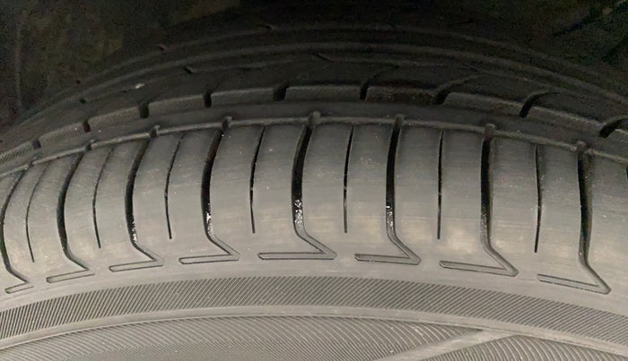 2020 KIA SONET GTX PLUS 1.0 DCT, Petrol, Automatic, 47,080 km, Left Front Tyre Tread