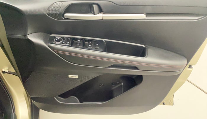 2020 KIA SONET GTX PLUS 1.0 DCT, Petrol, Automatic, 47,080 km, Driver Side Door Panels Control