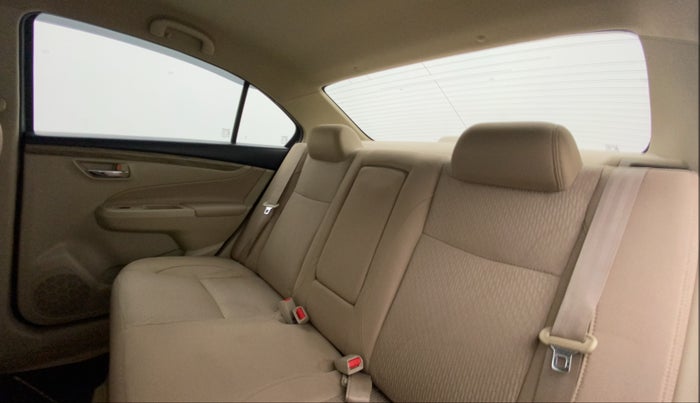 2020 Maruti Ciaz DELTA 1.5 SHVS MT PETROL, Petrol, Manual, 38,299 km, Right Side Rear Door Cabin