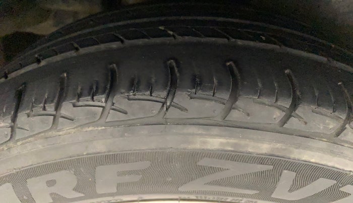 2020 Maruti Ciaz DELTA 1.5 SHVS MT PETROL, Petrol, Manual, 38,299 km, Right Rear Tyre Tread