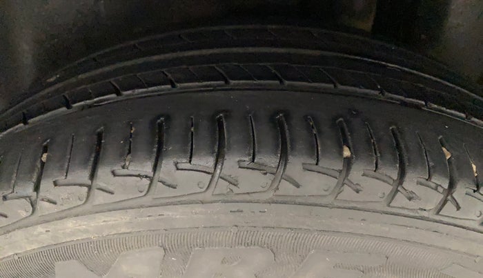 2020 Maruti Ciaz DELTA 1.5 SHVS MT PETROL, Petrol, Manual, 38,299 km, Left Rear Tyre Tread
