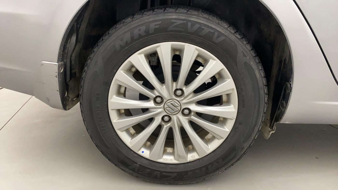 2020 Maruti Ciaz DELTA 1.5 SHVS MT PETROL, Petrol, Manual, 38,299 km, Right Rear Wheel