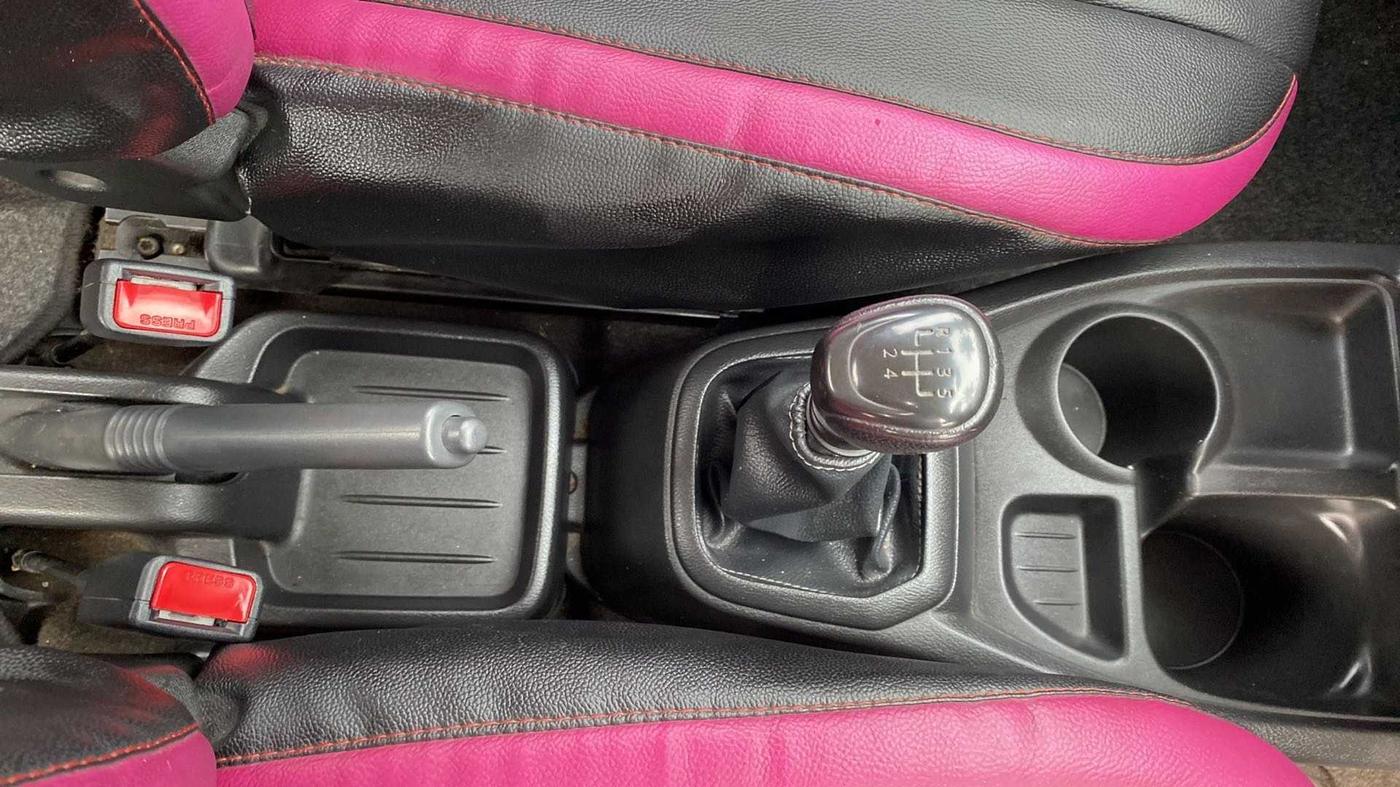 2019 Datsun Redi Go A, Petrol, Manual, 25,135 km, Gear Lever
