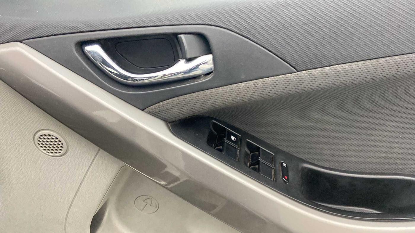 2019 Tata NEXON XZ PLUS PETROL DUAL TONE, Petrol, Manual, 72,094 km, Driver Side Door Panels Control