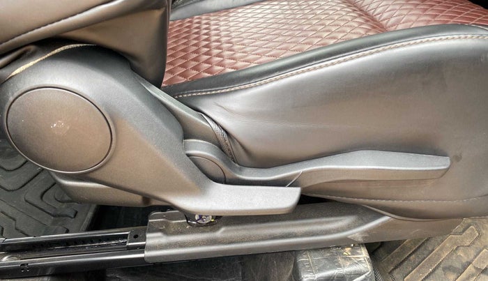 2023 Maruti Grand Vitara SIGMA SMART HYBRID, Petrol, Manual, 20,888 km, Driver Side Adjustment Panel