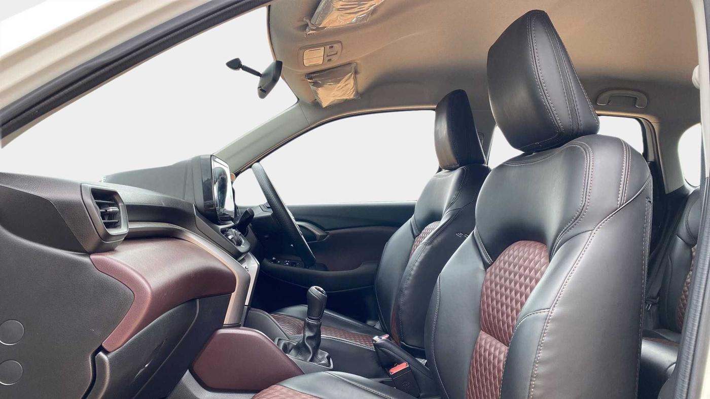 2023 Maruti Grand Vitara SIGMA SMART HYBRID, Petrol, Manual, 20,888 km, Right Side Front Door Cabin