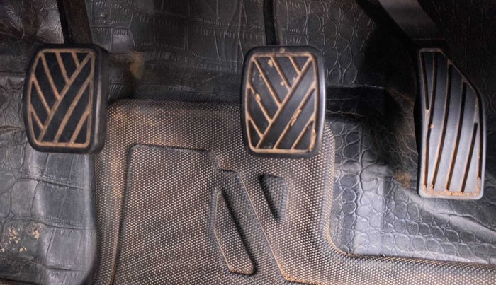 2023 Maruti Grand Vitara SIGMA SMART HYBRID, Petrol, Manual, 20,888 km, Pedals
