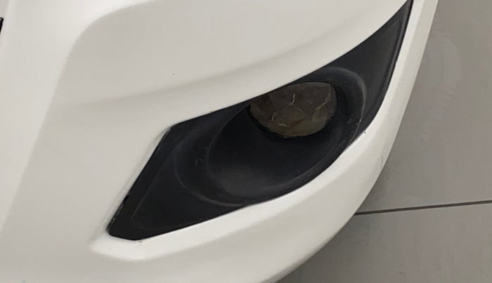 2014 Maruti Wagon R 1.0 VXI, Petrol, Manual, 82,798 km, Left fog light - Minor damage