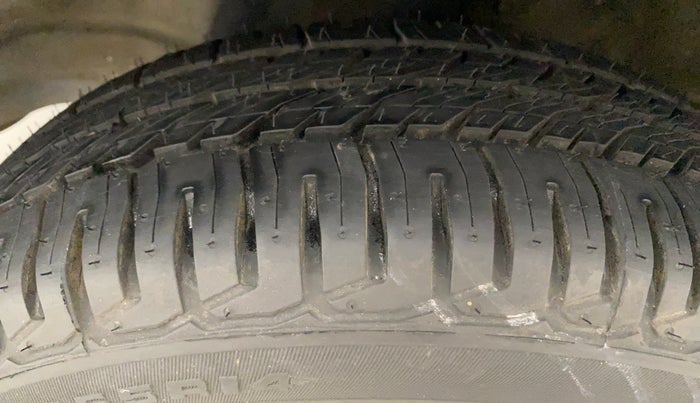 2014 Maruti Wagon R 1.0 VXI, Petrol, Manual, 82,798 km, Left Front Tyre Tread