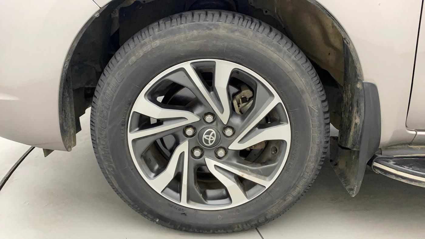2022 Toyota Innova Crysta 2.4 G 7 STR, Diesel, Manual, 25,043 km, Left Front Wheel