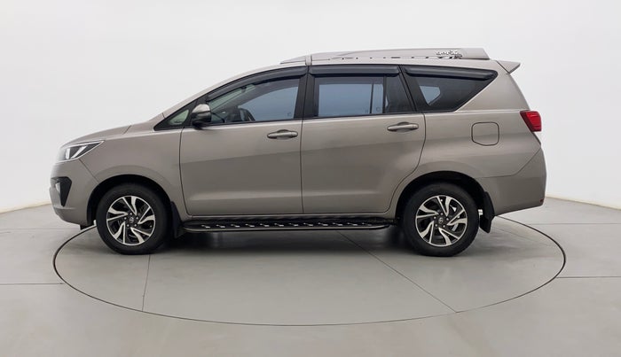 2022 Toyota Innova Crysta 2.4 G 7 STR, Diesel, Manual, 25,043 km, Left Side
