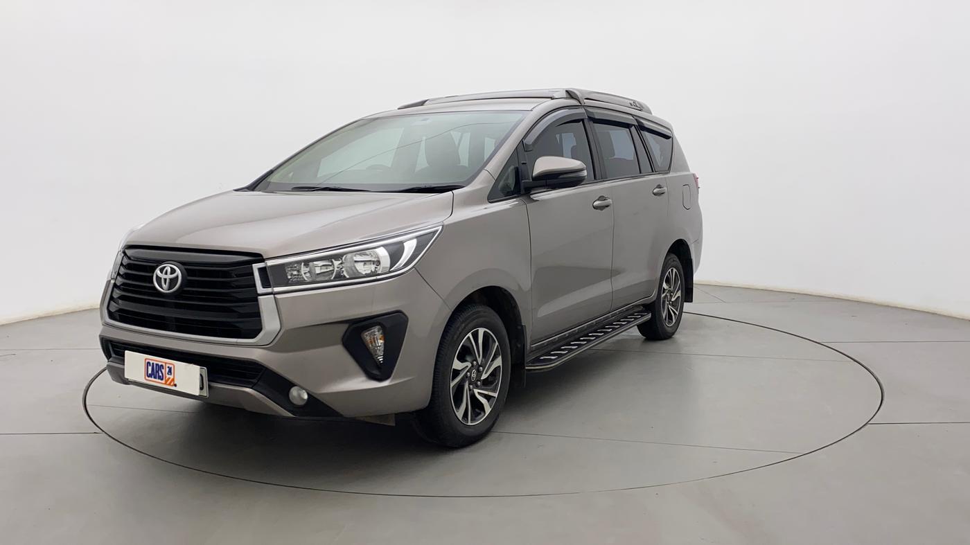 2022 Toyota Innova Crysta 2.4 G 7 STR, Diesel, Manual, 25,043 km, Left Front Diagonal