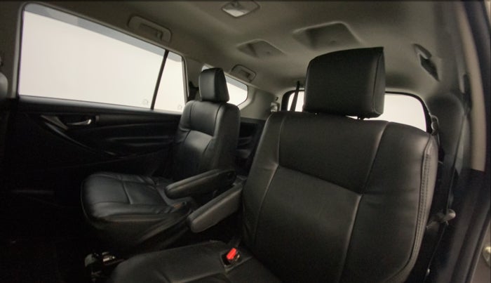 2022 Toyota Innova Crysta 2.4 G 7 STR, Diesel, Manual, 25,043 km, Right Side Rear Door Cabin
