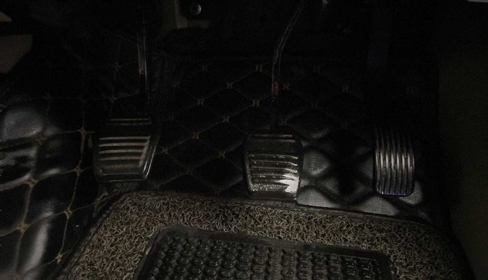 2019 Mahindra Scorpio S9, Diesel, Manual, 41,598 km, Pedals