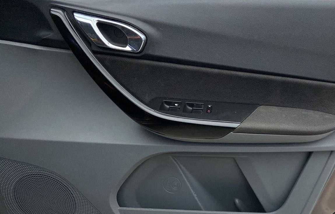2019 Tata TIGOR XZ PLUS PETROL, Petrol, Manual, 17,225 km, Driver Side Door Panels Control
