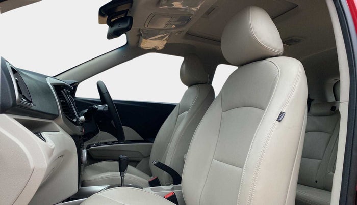 2023 Mahindra XUV300 W8 (O) 1.2 PETROL AMT, Petrol, Automatic, 5,990 km, Right Side Front Door Cabin