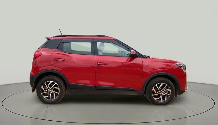 2023 Mahindra XUV300 W8 (O) 1.2 PETROL AMT, Petrol, Automatic, 5,990 km, Right Side View