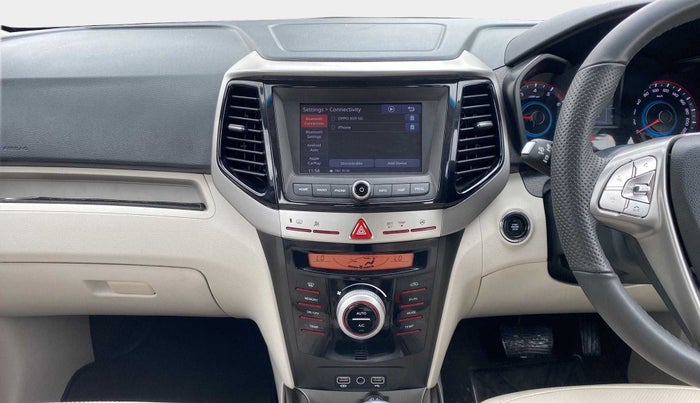 2023 Mahindra XUV300 W8 (O) 1.2 PETROL AMT, Petrol, Automatic, 5,990 km, Air Conditioner