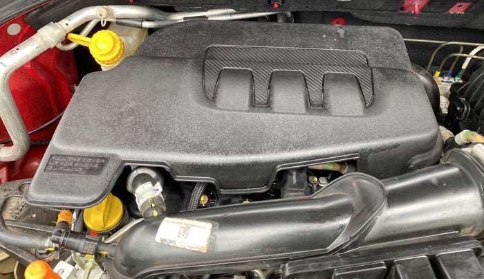 2023 Mahindra XUV300 W8 (O) 1.2 PETROL AMT, Petrol, Automatic, 5,990 km, Open Bonet