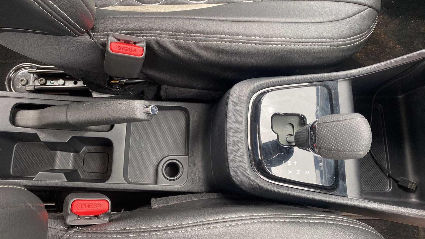 2022 Tata PUNCH ACCOMPLISHED DAZZLE PACK AMT, Petrol, Automatic, 3,572 km, Gear Lever