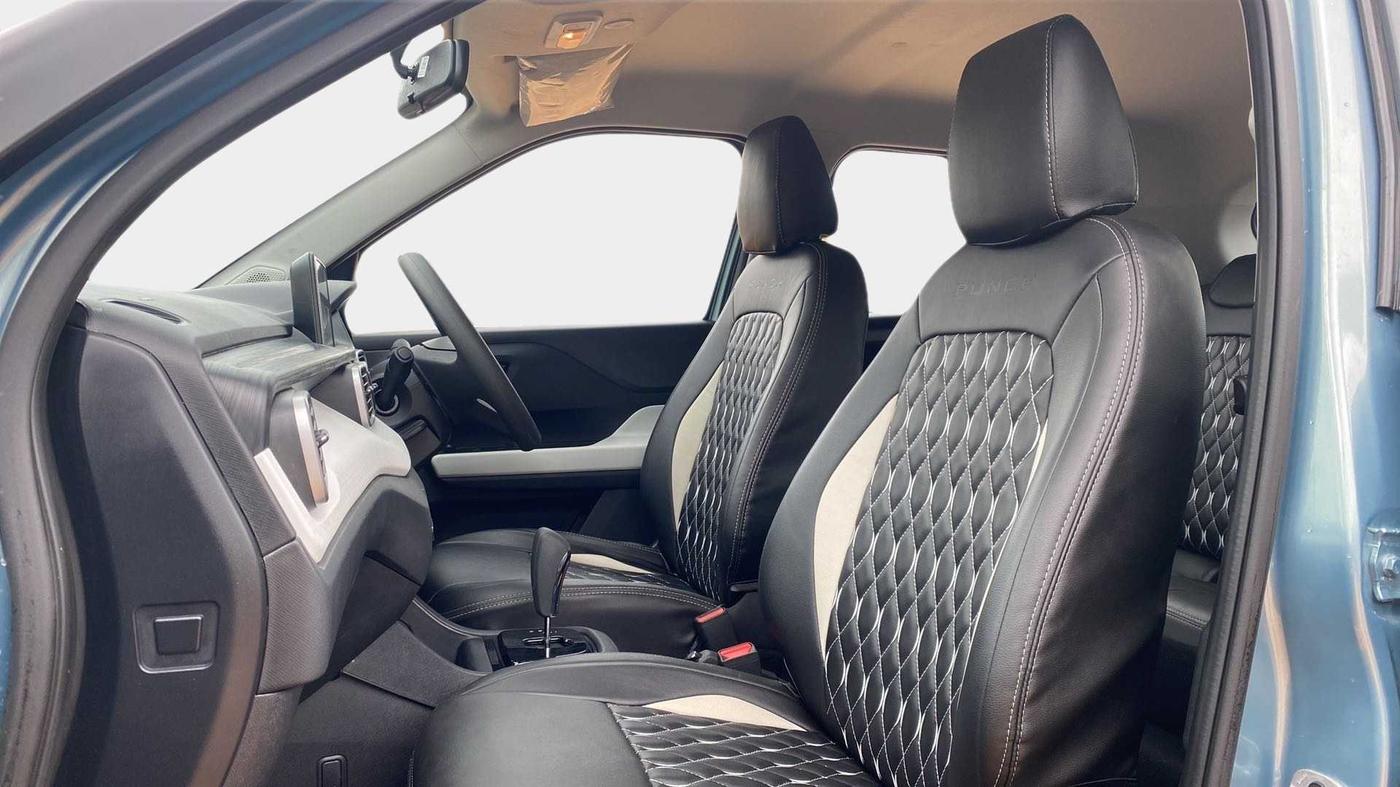 2022 Tata PUNCH ACCOMPLISHED DAZZLE PACK AMT, Petrol, Automatic, 3,572 km, Right Side Front Door Cabin