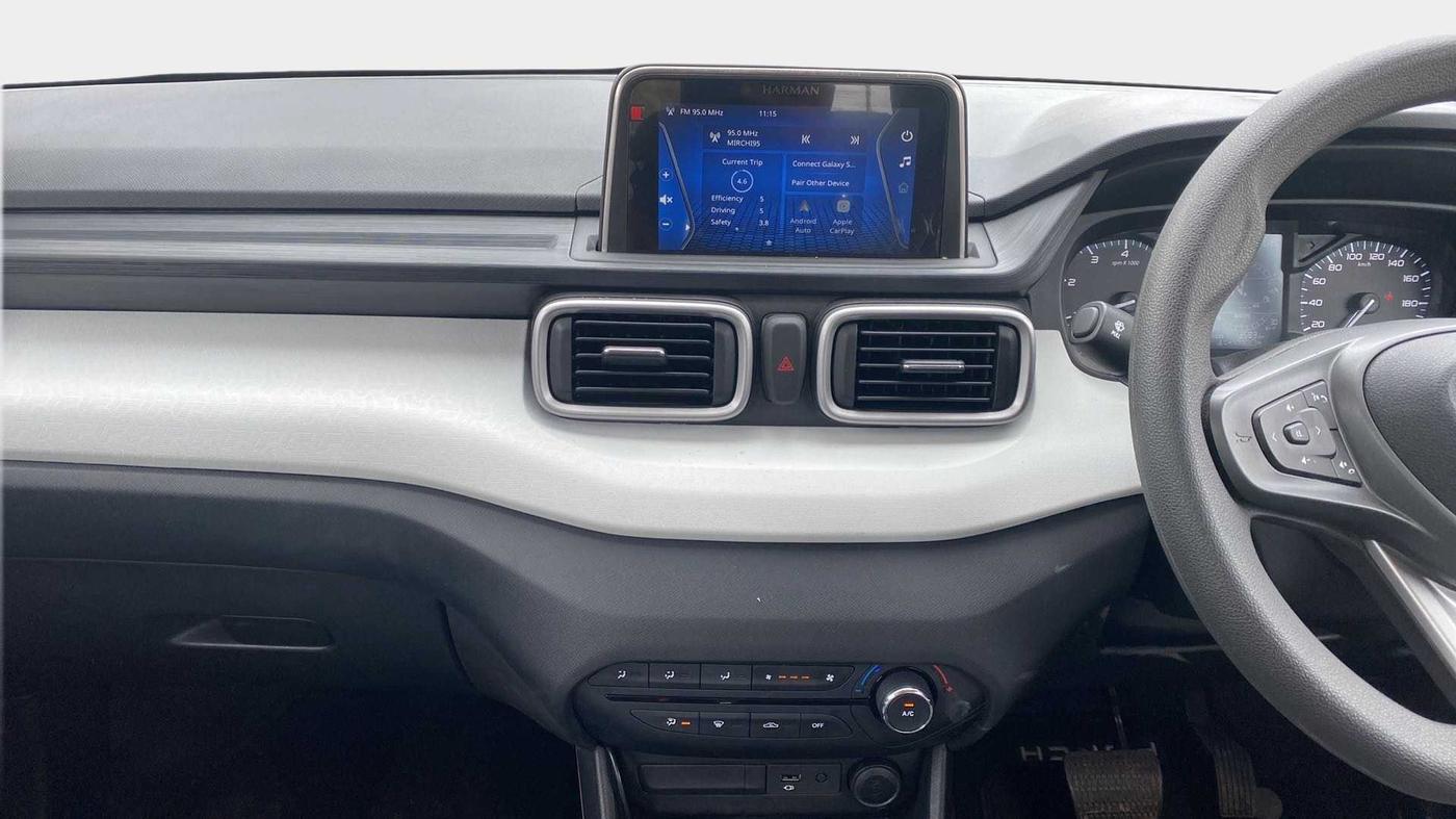 2022 Tata PUNCH ACCOMPLISHED DAZZLE PACK AMT, Petrol, Automatic, 3,572 km, Air Conditioner