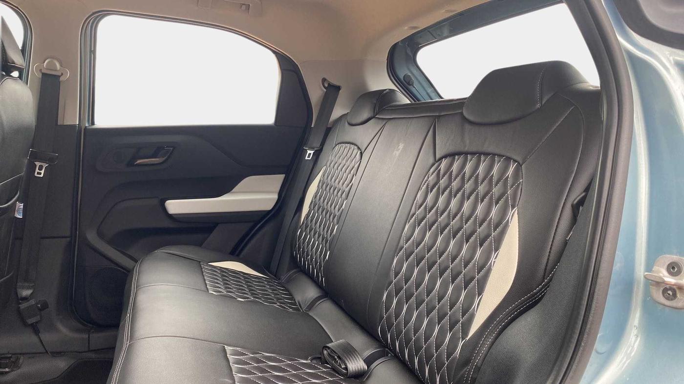 2022 Tata PUNCH ACCOMPLISHED DAZZLE PACK AMT, Petrol, Automatic, 3,572 km, Right Side Rear Door Cabin