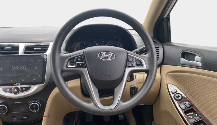2015 Hyundai Verna FLUIDIC 1.6 CRDI S 4S, Diesel, Manual, 46,680 km, Steering Wheel Close Up