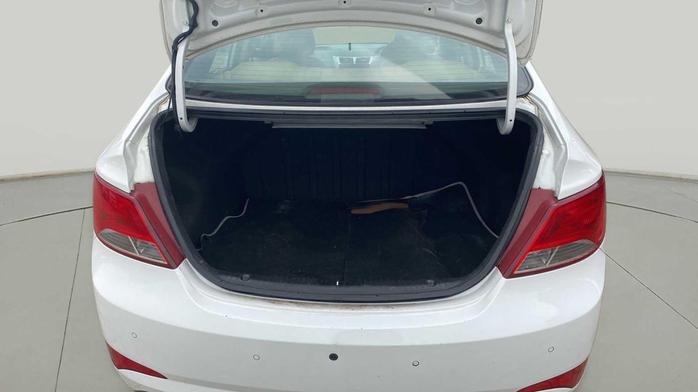 2015 Hyundai Verna FLUIDIC 1.6 CRDI S 4S, Diesel, Manual, 46,680 km, Boot Door Open