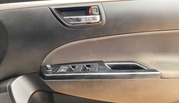 2016 Maruti Swift VXI, Petrol, Manual, 43,756 km, Driver Side Door Panels Control
