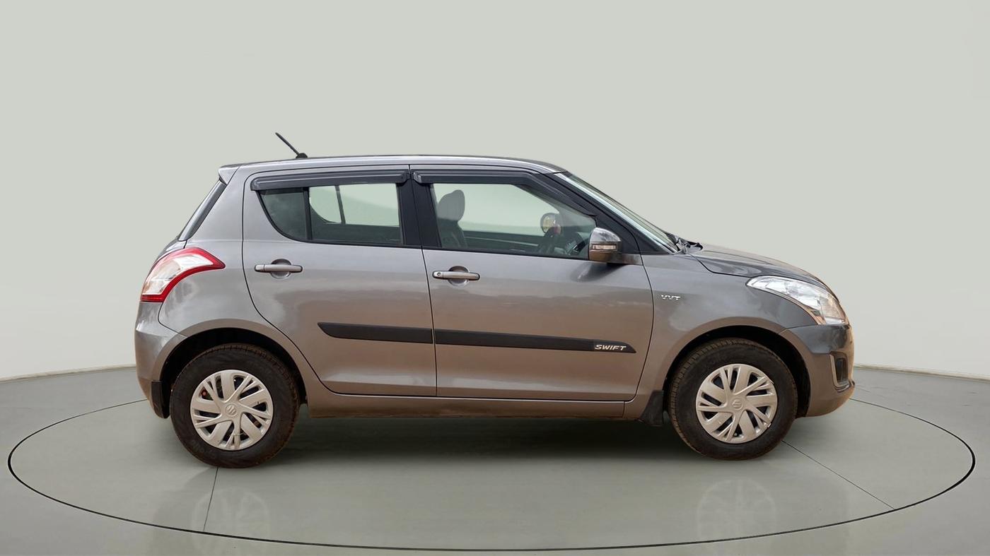 2016 Maruti Swift VXI, Petrol, Manual, 43,756 km, Right Side View