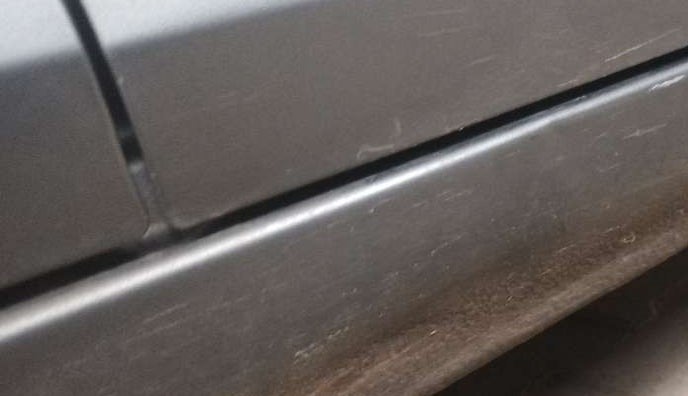 2016 Maruti Swift VXI, Petrol, Manual, 43,756 km, Right running board - Slightly dented