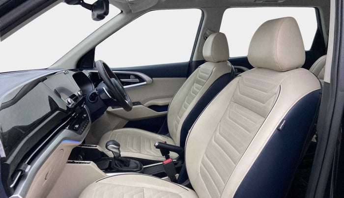 2022 KIA CARENS LUXURY PLUS 1.5 DIESEL AT 6 STR, Diesel, Automatic, 45,296 km, Right Side Front Door Cabin