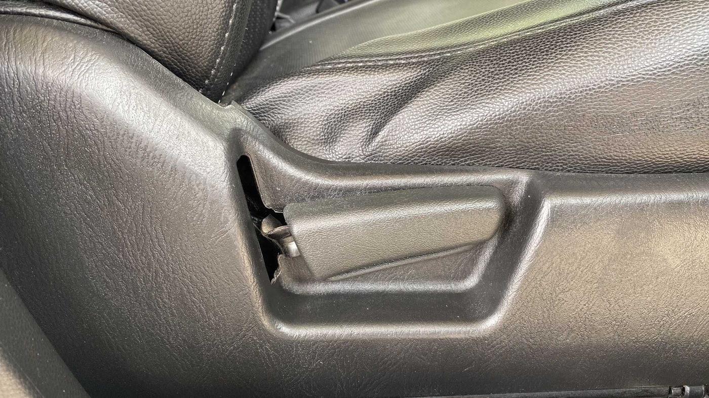 2022 Maruti Alto LXI OPT CNG, CNG, Manual, 11,404 km, Driver Side Adjustment Panel