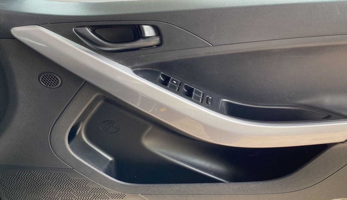 2021 Tata NEXON XM DIESEL, Diesel, Manual, 84,243 km, Driver Side Door Panels Control