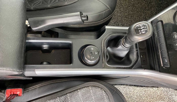 2021 Tata NEXON XM DIESEL, Diesel, Manual, 84,243 km, Gear Lever