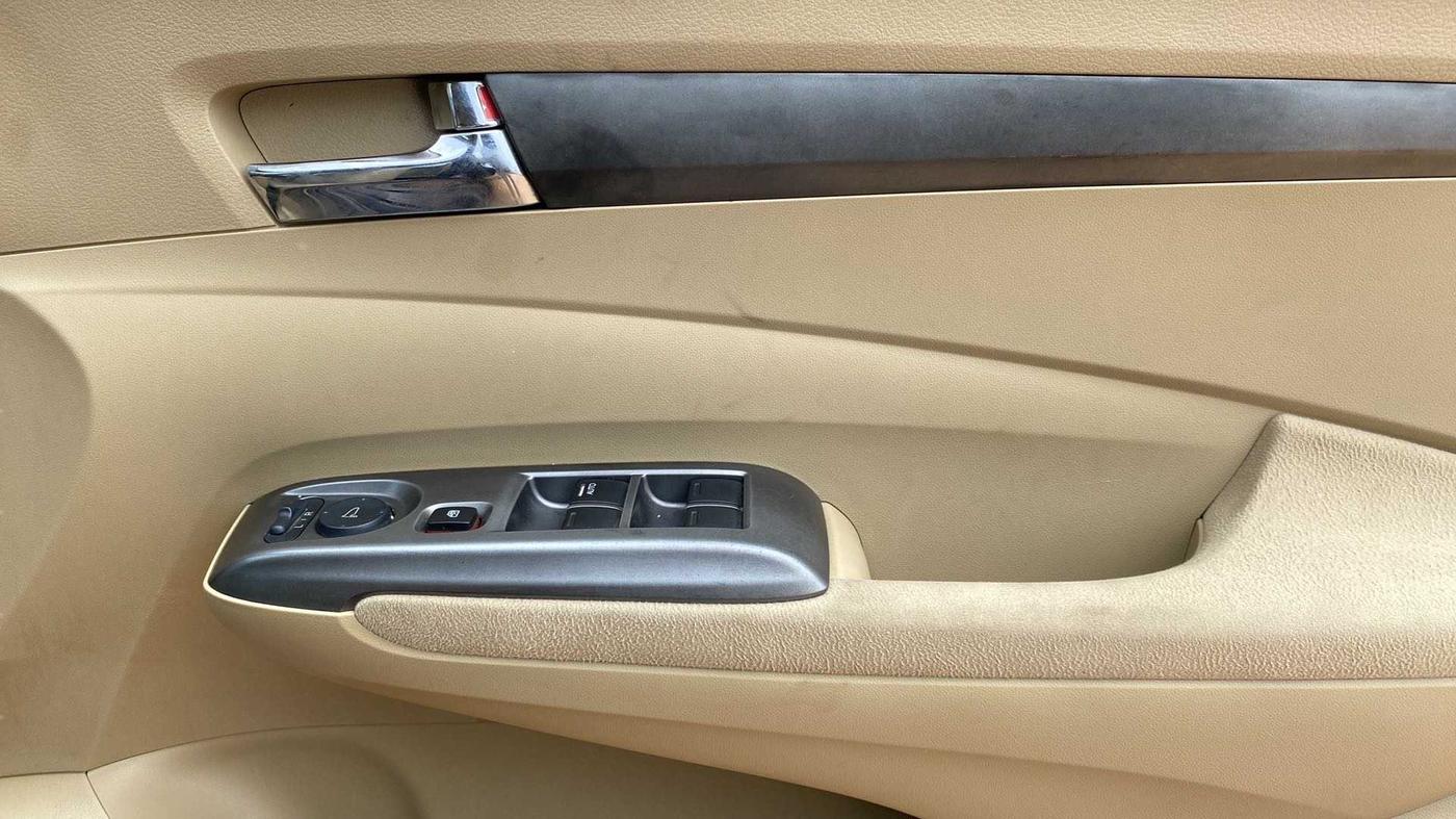 2013 Honda City 1.5L I-VTEC V MT, Petrol, Manual, 71,720 km, Driver Side Door Panels Control