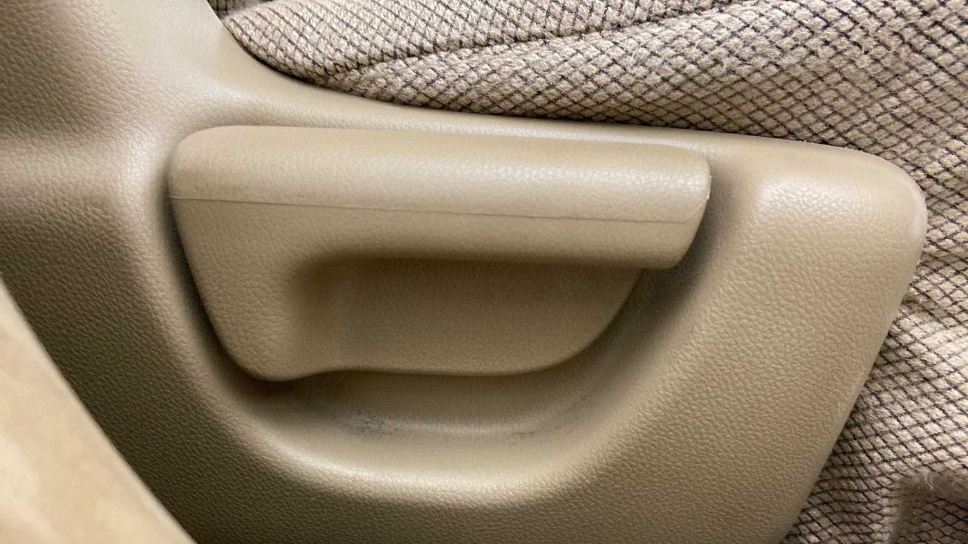 2015 Honda Amaze 1.2L I-VTEC E, Petrol, Manual, 41,645 km, Driver Side Adjustment Panel