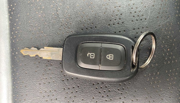 2021 Renault Kwid CLIMBER 1.0 AMT (O), Petrol, Automatic, 14,688 km, Key Close Up