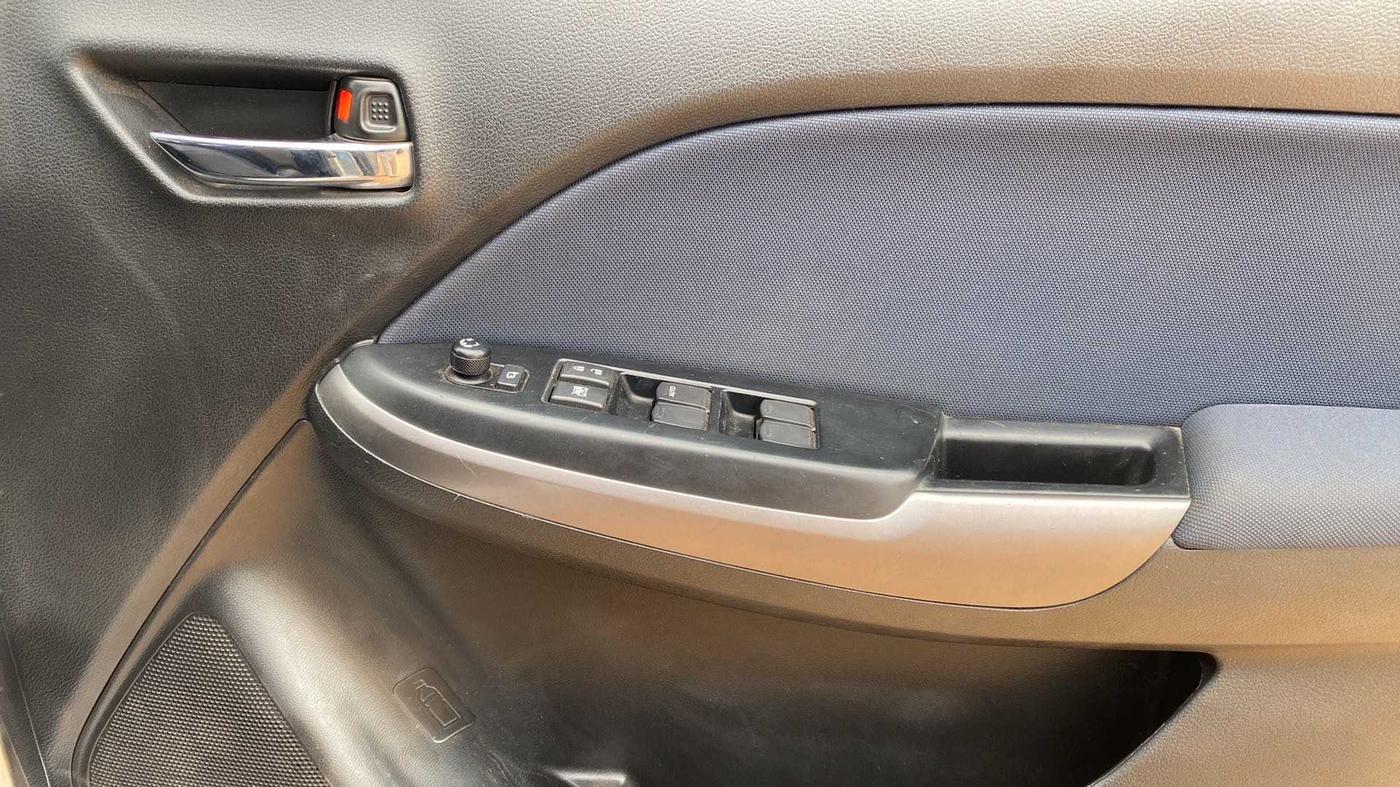 2021 Maruti Baleno DELTA PETROL 1.2, Petrol, Manual, 17,079 km, Driver Side Door Panels Control