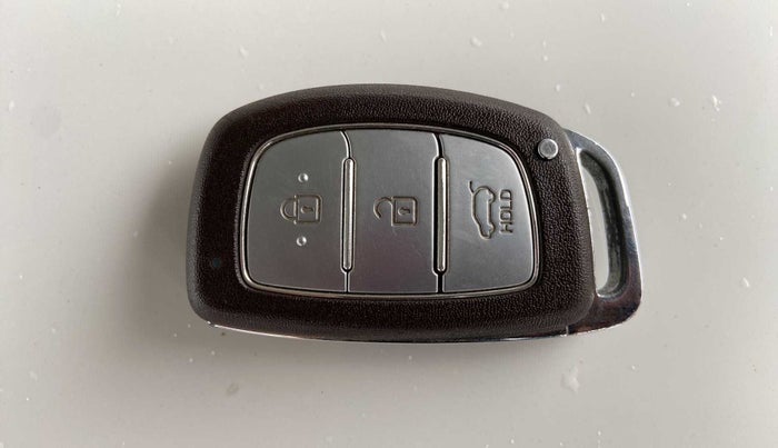 2016 Hyundai Elite i20 ASTA 1.2, CNG, Manual, 52,427 km, Key Close Up