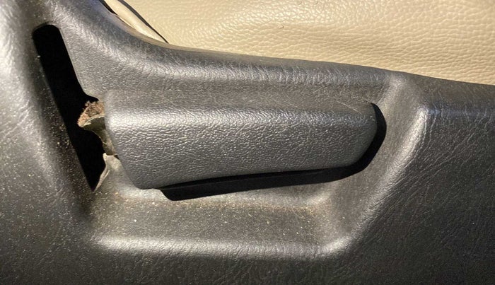 2019 Maruti Alto LXI CNG, CNG, Manual, 56,266 km, Driver Side Adjustment Panel