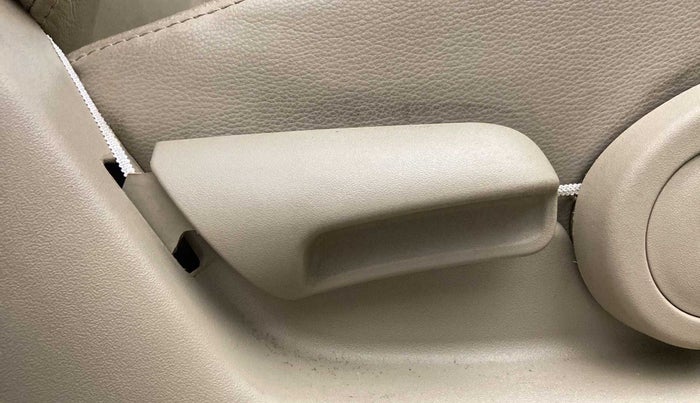 2020 Maruti Ciaz ALPHA 1.5 SHVS PETROL, Petrol, Manual, 42,134 km, Driver Side Adjustment Panel