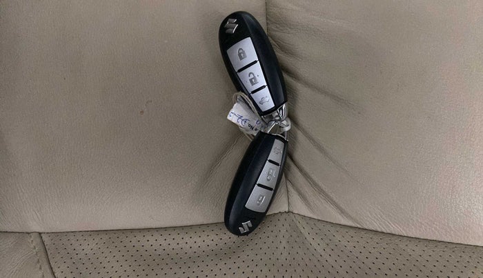 2020 Maruti Ciaz ALPHA 1.5 SHVS PETROL, Petrol, Manual, 42,134 km, Key Close Up