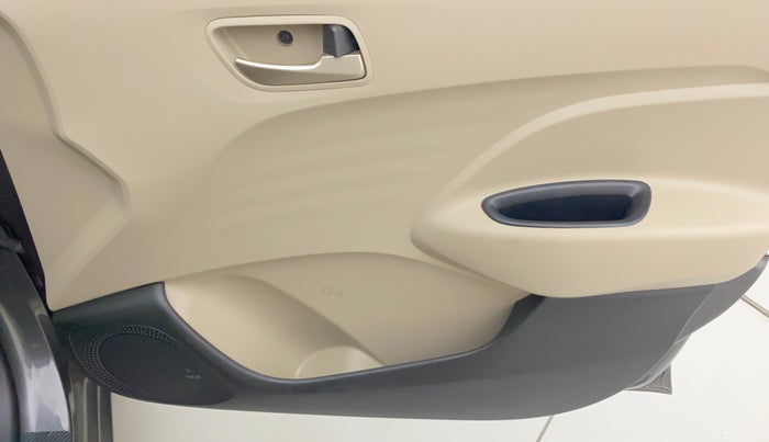 2020 Hyundai NEW SANTRO SPORTZ AMT, Petrol, Automatic, 17,524 km, Driver Side Door Panels Control